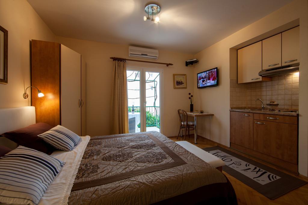 Villa Kamenica Komiža Стая снимка