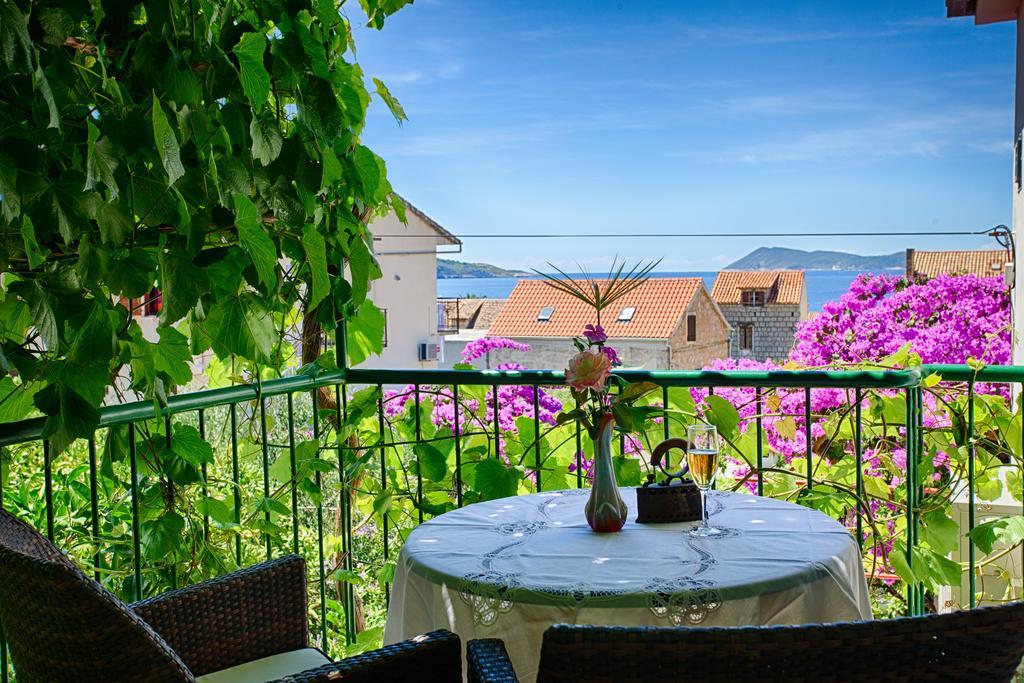 Villa Kamenica Komiža Стая снимка