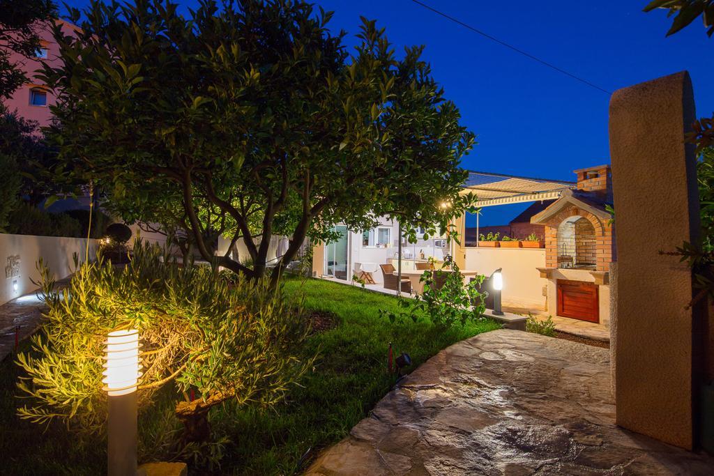 Villa Kamenica Komiža Екстериор снимка