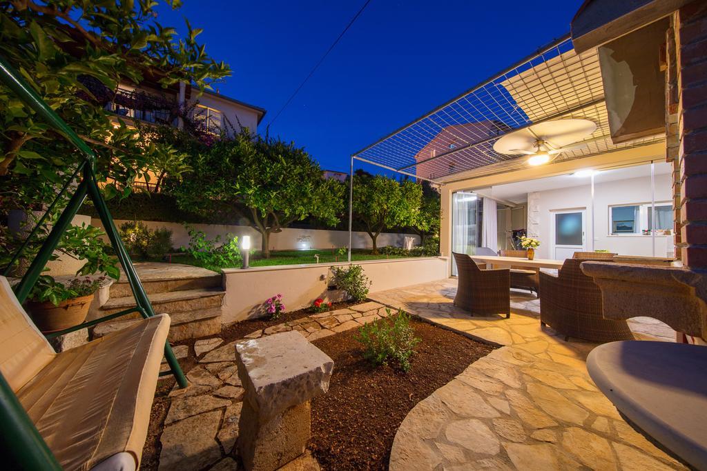 Villa Kamenica Komiža Екстериор снимка
